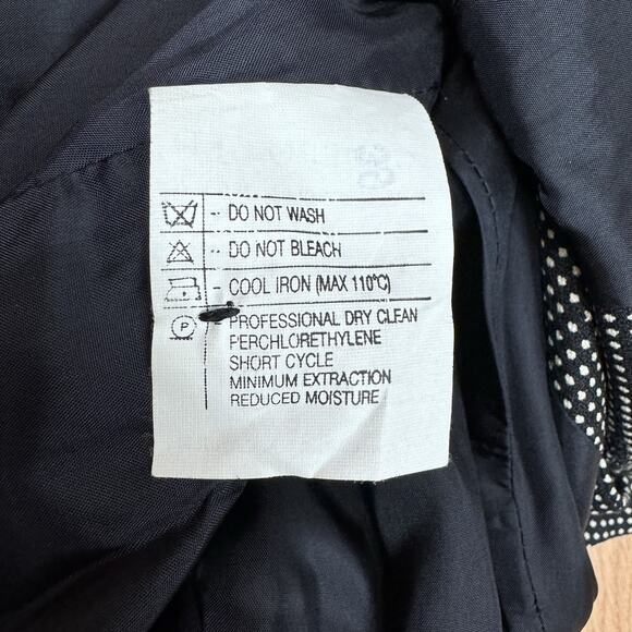 Saks Fifth Avenue Women’s Jacket Vintage Black White Dot Silk Wool Size 6 - Picture 7 of 7